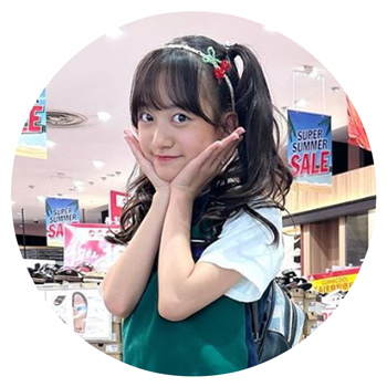 �Ȃ������ @mona_u.u