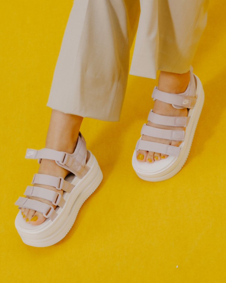 NIKE SUMMER SHOP �R�[�f�B�l�[�g