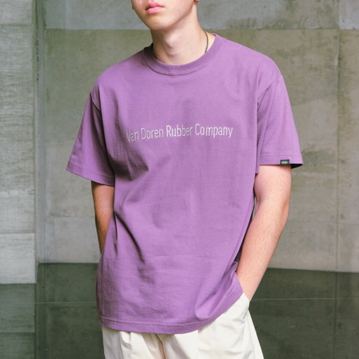 M EMB LETTERED SS TEE