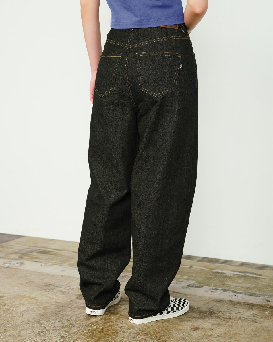 VANS APPAREL COLLECTION AW24 �R�[�f�B�l�[�g