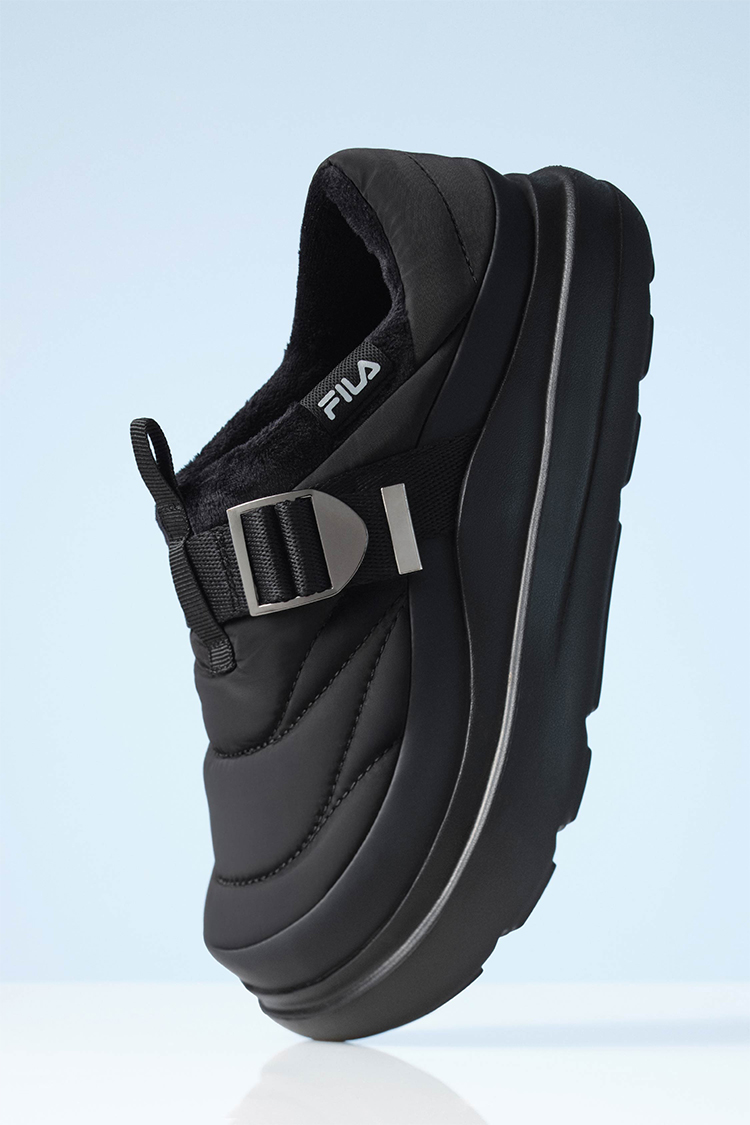 FILA �~ aespa NINGNING��7�e PUFFER�b�t�B�� �R�[�f�B�l�[�g