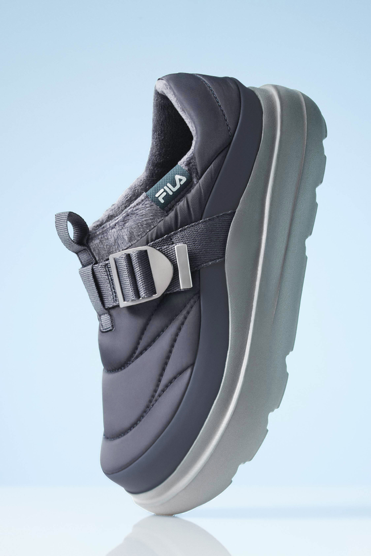 FILA �~ aespa NINGNING��7�e PUFFER�b�t�B�� �R�[�f�B�l�[�g