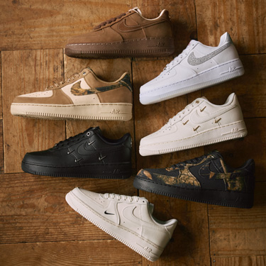 NIKE AIR FORCE 1�@�l�C�V���[�Y����V�삪���ׁI