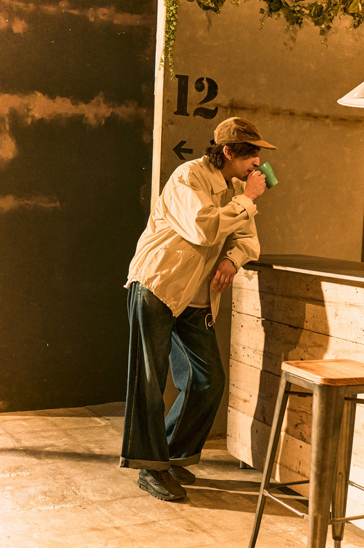 �A�[�o�����C�t�ƃA�E�g�h�A���V�[�����X�ɂȂ��BURBANOVA�i�A�[�o�m���@�j�b �_�i�[