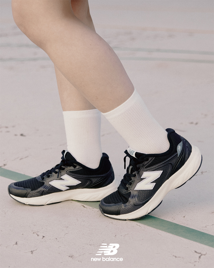 Move active�bNew Balance ��Փނ��񒅗p �R�[�f�B�l�[�g