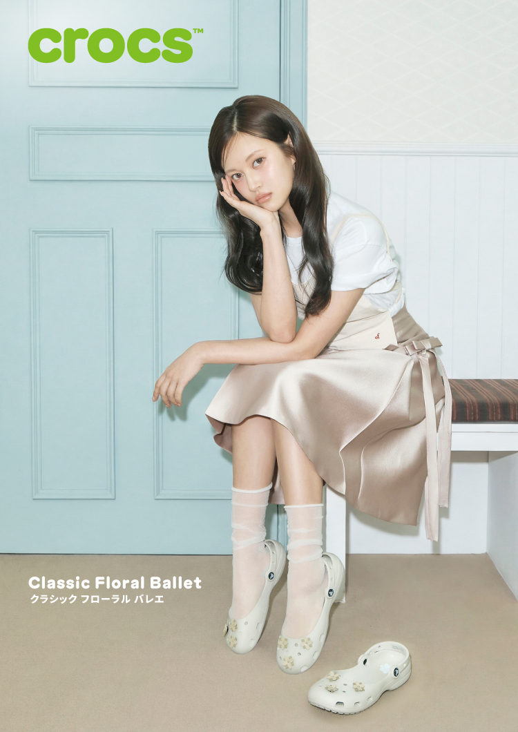 CLASSIC FLORAL BALLET W �� crocs