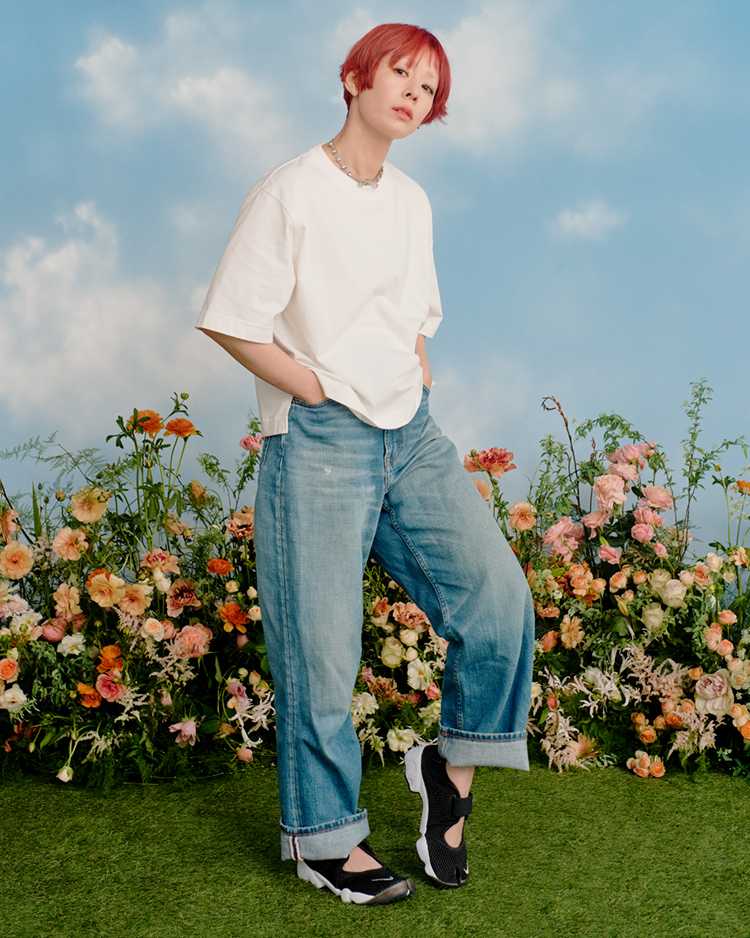 AIR RIFT�ł���y�₩�ȃX�^�C�� �ؑ��J�G�����񒅗p�bNIKE �R�[�f�B�l�[�g