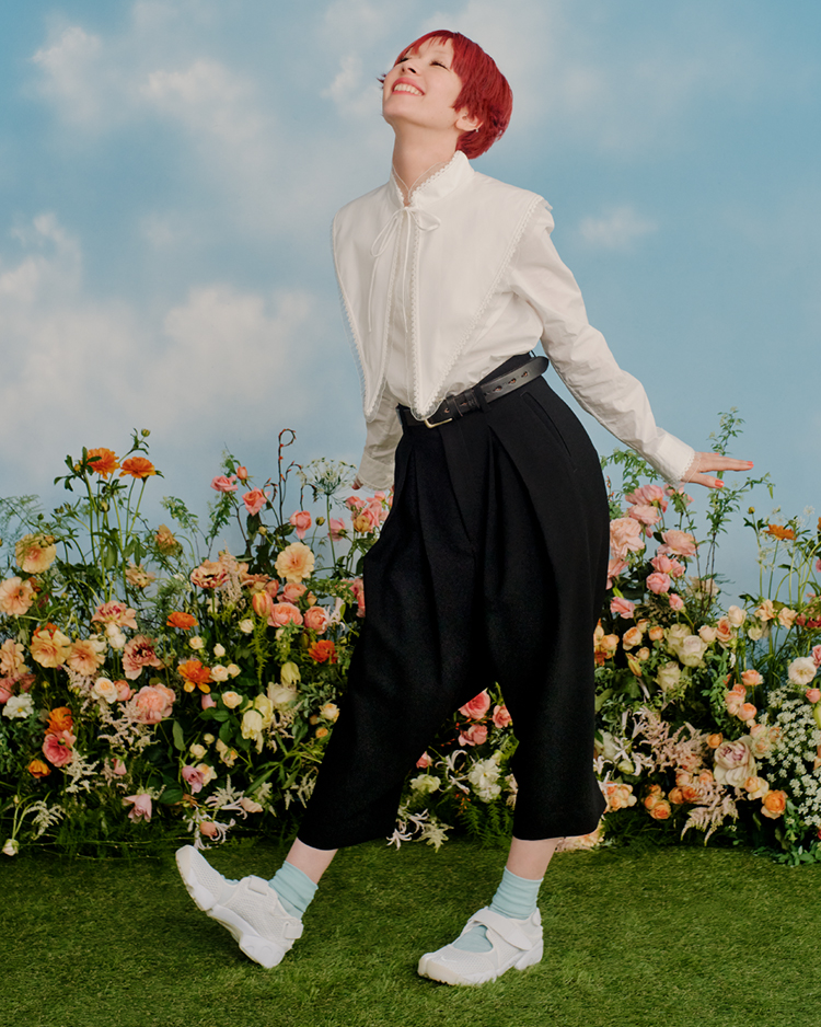 AIR RIFT�ł���y�₩�ȃX�^�C�� �ؑ��J�G�����񒅗p�bNIKE �R�[�f�B�l�[�g