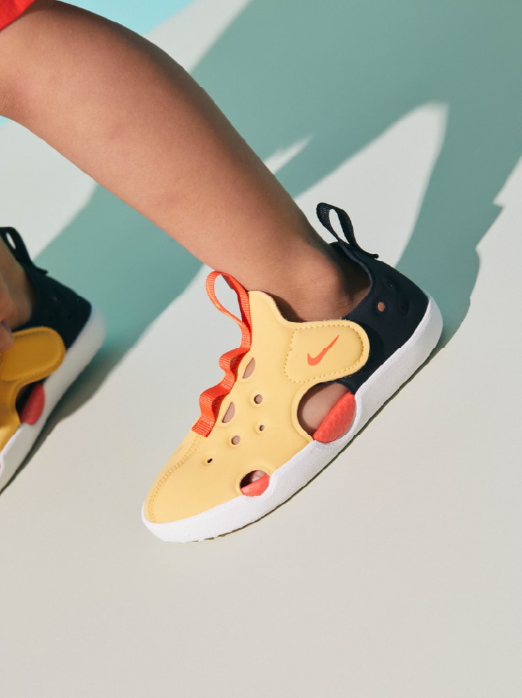 2025NIKE�L�b�Y�T�}�[�V���[�Y�@�R�[�f�B�l�[�g
