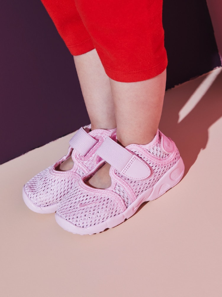 2025NIKE�L�b�Y�T�}�[�V���[�Y�@�R�[�f�B�l�[�g