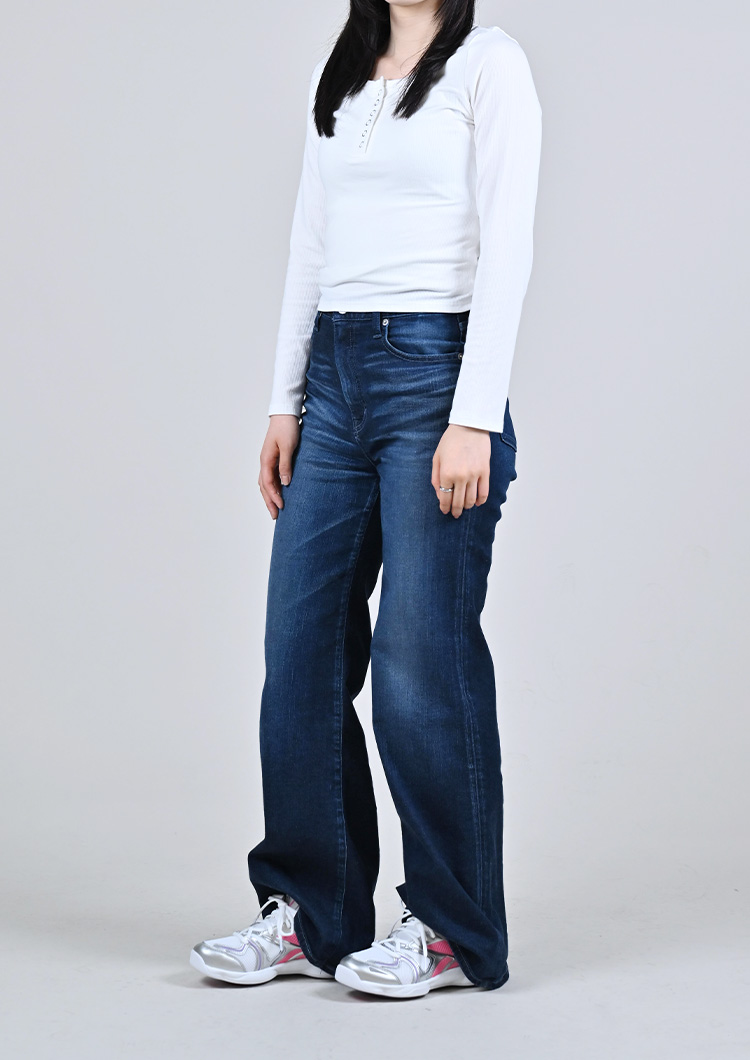 Reebok EASYTONE | �X�^�b�t�R�[�f�B�l�[�g
