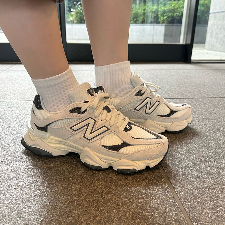 �yNEW BALANCE�z �j���[�o�����X U9060 2FD(D) U9060 U9060 2FD WHITE/BLK(2FD)
