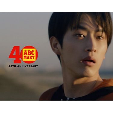 ����y�� �o�� �VTV-CM�wASICS GEL-QUANTUM 90�x�̂��m�点